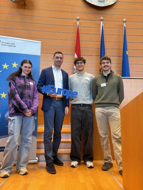 Schüler aus der LBS Pöchlarn im Landtag