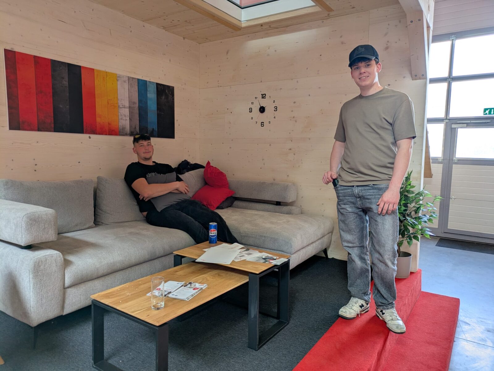 2 Schüler bei der Firma Roto