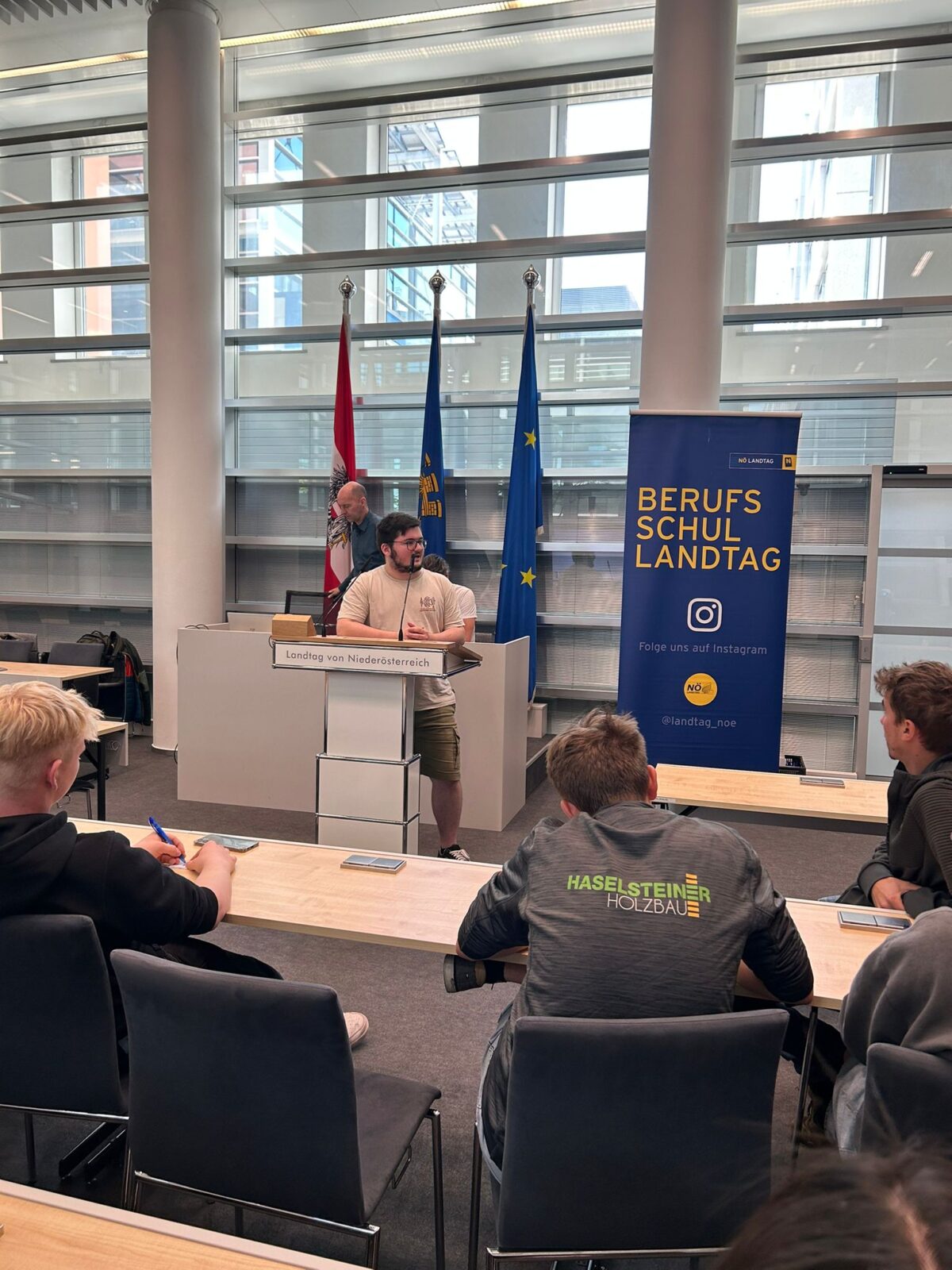 20260518_LandtagLG4-2526_03 Berufsschule beim Landtag 25/26 LG4
